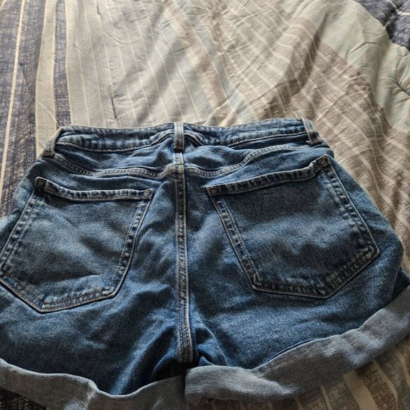 Old Navy OG Women's High Rise Shorts - Size 6 - Picture 4 of 4